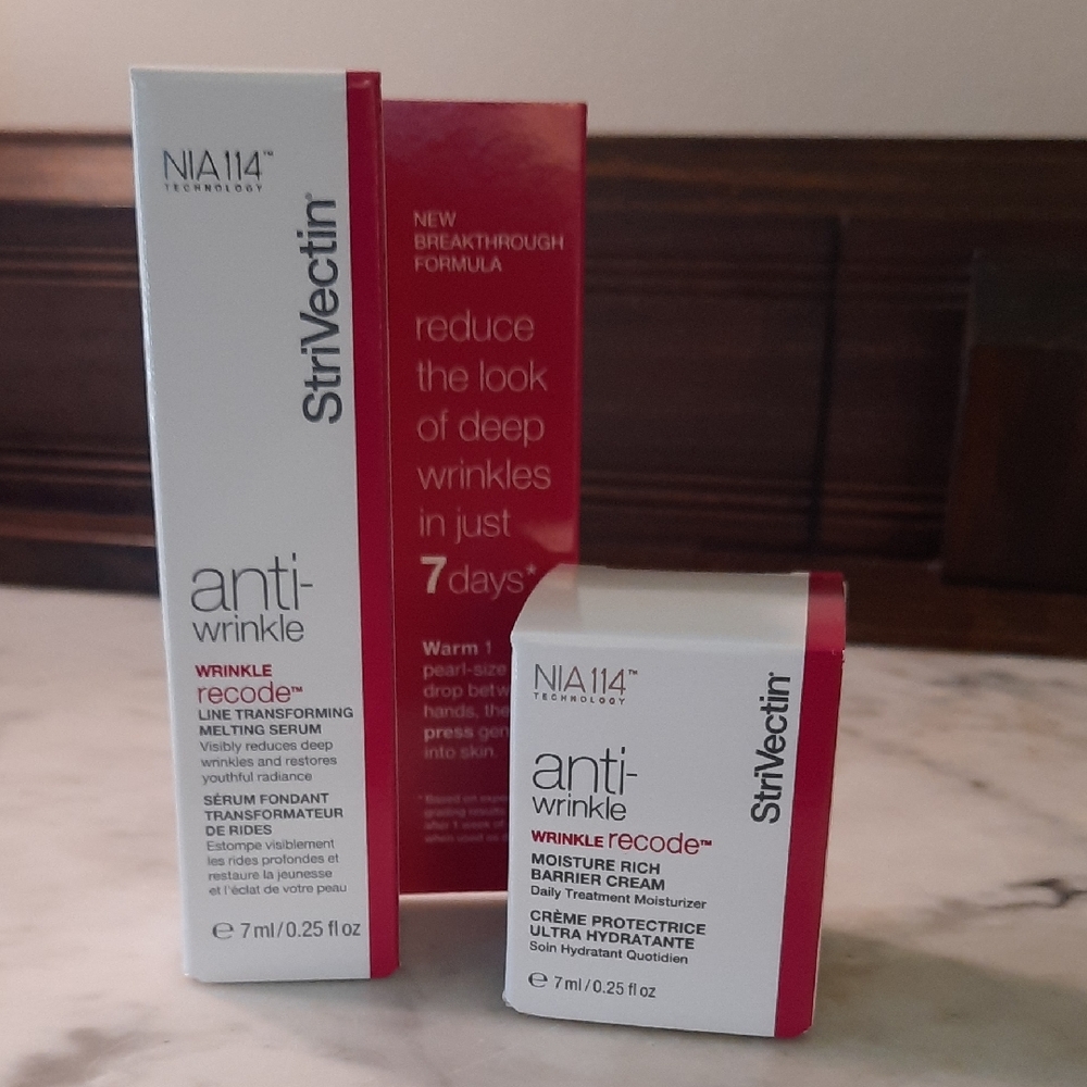 StriVectin Anti-Wrinkle Skincare Set - Red and White